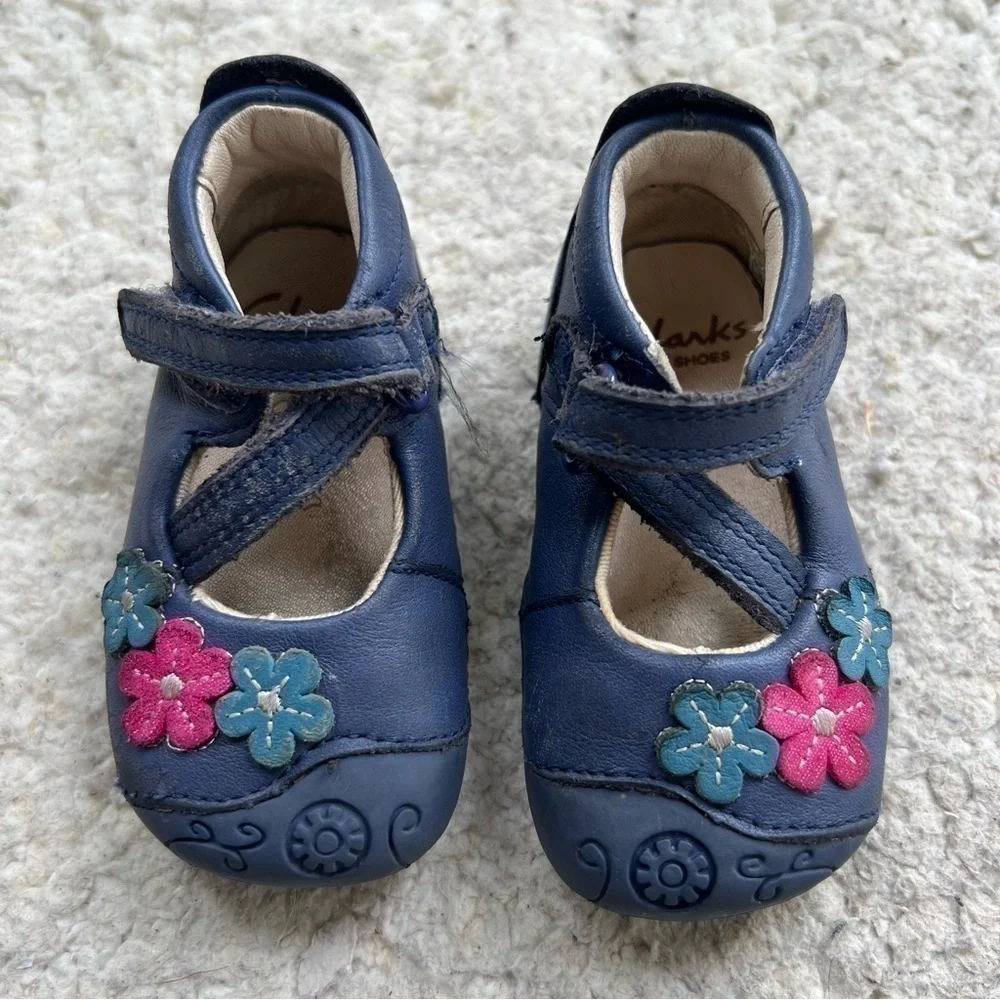 Clark Periwinkle Suede Flower Enhanced Rubber Toe Velcro Closure Boot Mary Janes